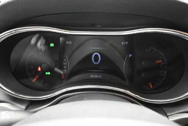 Used 2020 Jeep Grand Cherokee Laredo w/ Security & Convenience Group AWD/4WD image 13