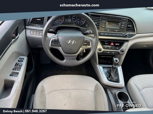 Used 2017 Hyundai Elantra SE FWD image 13