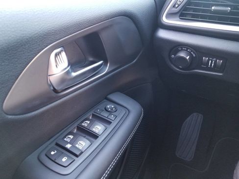 New 2026 Chrysler Voyager LX image 36