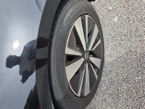 Used 2022 Nissan Altima 2.5 SV FWD image 13