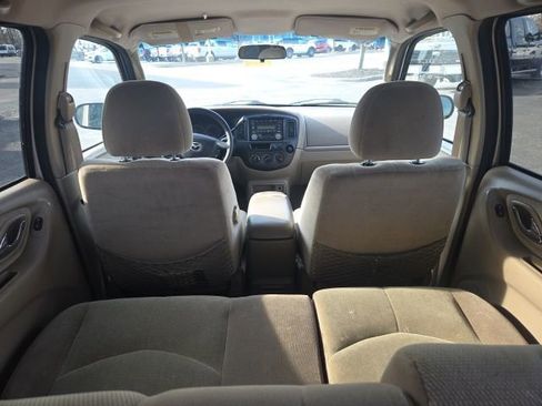 Used 2002 MAZDA Tribute ES image 8