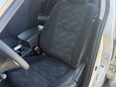 Used 2014 Nissan Rogue S image 5