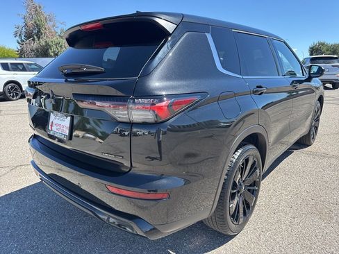 New 2026 Mitsubishi Outlander LE image 8