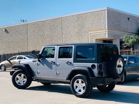 Used 2014 Jeep Wrangler Unlimited Sport w/ Quick Order Package 24S AWD/4WD image 9