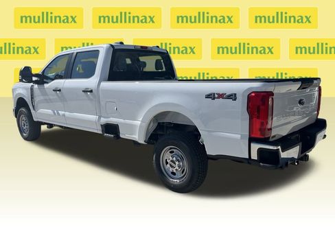 New 2026 Ford F250 XL w/ XL Chrome Package image 9
