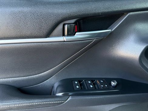 Used 2018 Toyota Camry XSE w/ Driver Assist Package FWD image 11