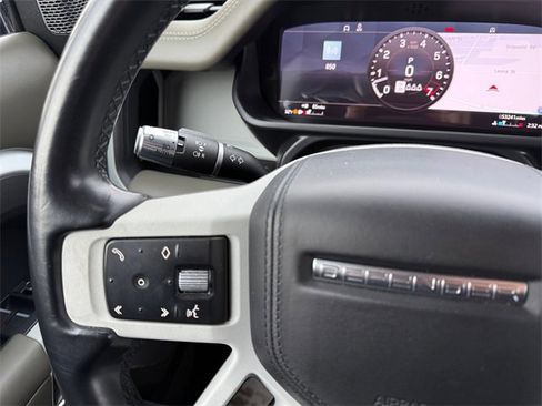 Used 2020 Land Rover Defender 110 HSE image 29