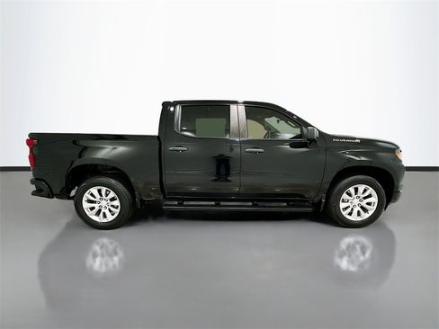 Used 2023 Chevrolet Silverado 1500 Custom image 8