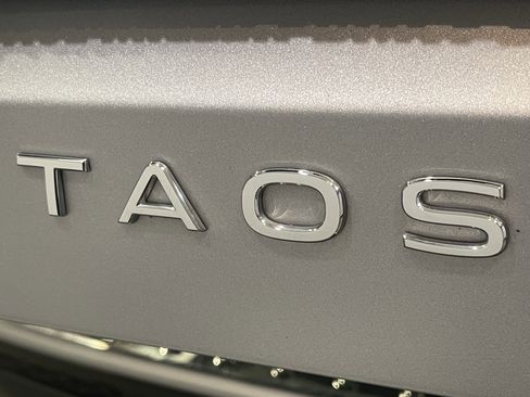 Used 2022 Volkswagen Taos SE w/ IQ.Drive SE Package AWD/4WD image 25