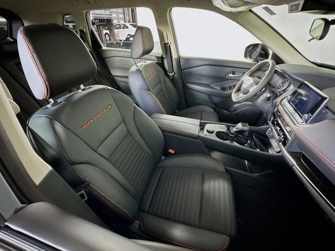 New 2026 Nissan Rogue SV image 27