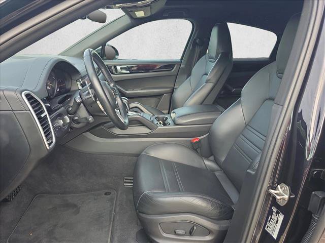 Used 2022 Porsche Cayenne Coupe AWD/4WD image 17