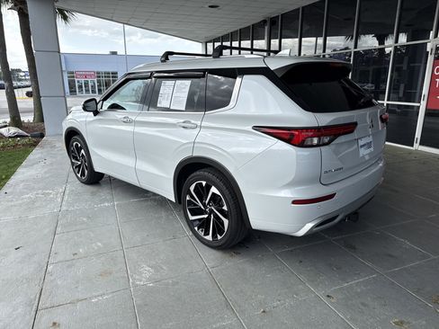 Used 2022 Mitsubishi Outlander SEL image 7