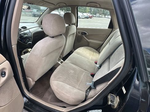 Used 2001 Ford Focus SE image 9