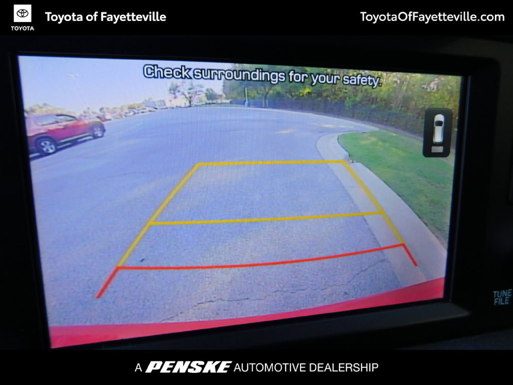Used 2020 Hyundai Santa Fe SEL FWD image 4