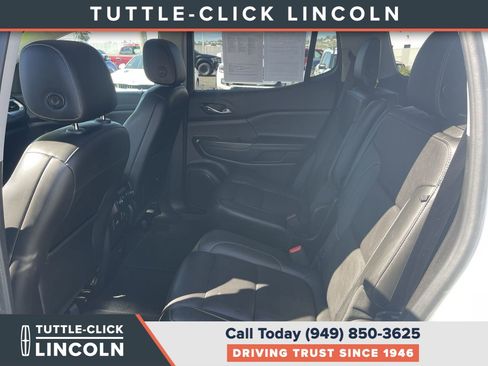 Used 2019 GMC Acadia SLT w/ Black Edition FWD image 26