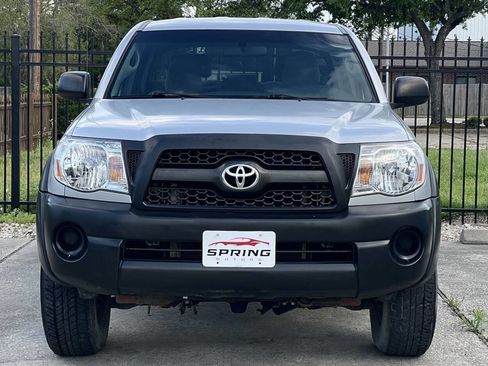 Used 2011 Toyota Tacoma PreRunner image 2