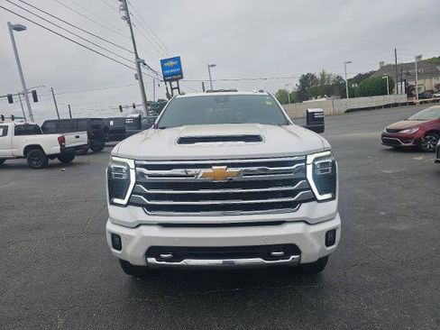 Used 2025 Chevrolet Silverado 2500 High Country w/ High Country Premium Package AWD/4WD image 39