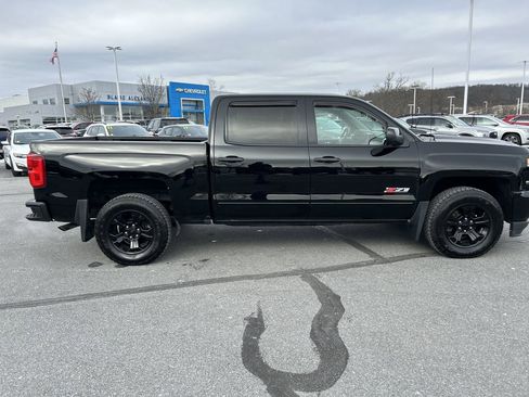 Used 2017 Chevrolet Silverado 1500 LTZ Z71 w/ Midnight Edition image 8