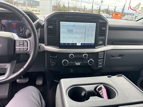 Used 2022 Ford F150 XLT w/ Equipment Group 302A High image 17