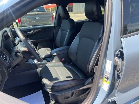 Used 2023 Ford Escape ST-Line w/ Tech Pack #1 AWD/4WD image 26