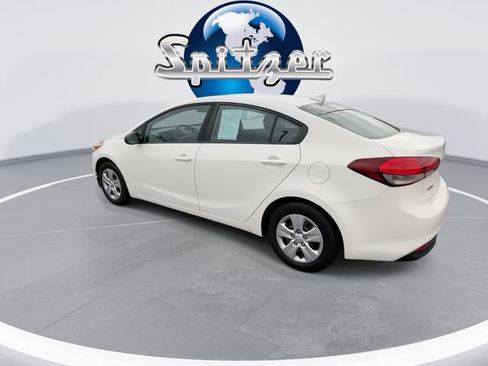 Used 2017 Kia Forte LX image 7