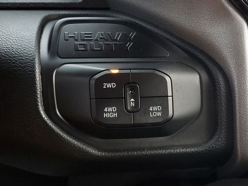 Certified 2025 RAM 2500 Big Horn AWD/4WD image 35