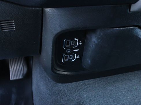 Used 2019 RAM 1500 Laramie image 40