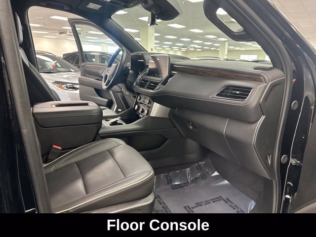 Used 2024 Chevrolet Tahoe Premier AWD/4WD image 25