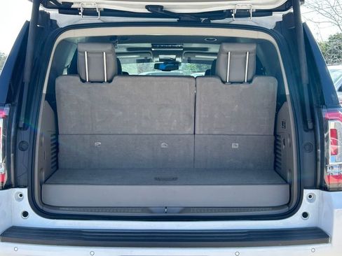 Used 2017 GMC Yukon SLT w/ Premium Edition image 14