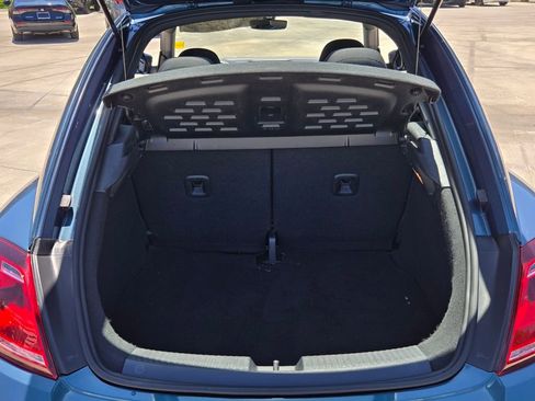 Used 2018 Volkswagen Beetle 2.0T Coast FWD image 13