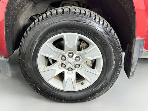 Used 2015 GMC Canyon SLE image 29