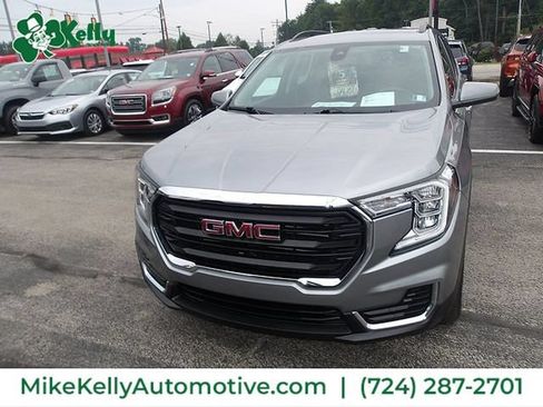 Used 2023 GMC Terrain SLE w/ Driver Convenience Package AWD/4WD image 2