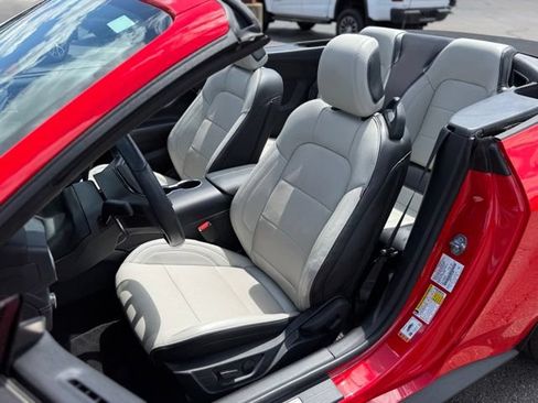 Used 2025 Ford Mustang GT Premium RWD image 5