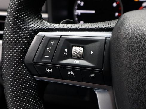 Used 2023 Mitsubishi Outlander SE image 29