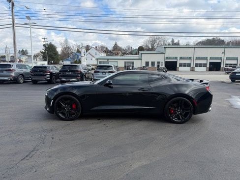 Used 2016 Chevrolet Camaro SS image 4