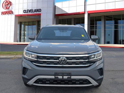 Used 2021 Volkswagen Atlas Cross Sport SE w/ V6 Towing Package FWD image 3