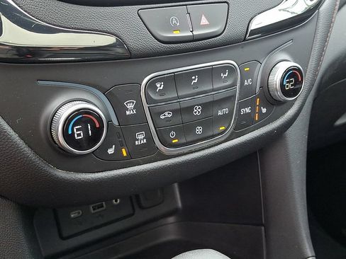 Certified 2024 Chevrolet Equinox RS AWD/4WD image 16