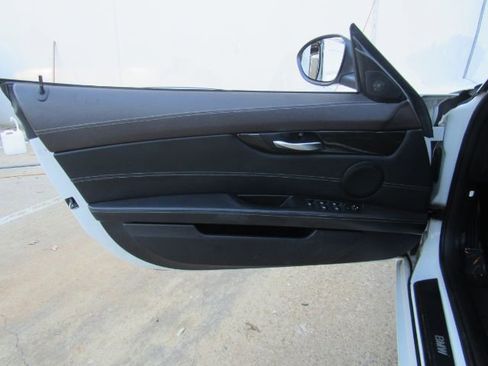 Used 2013 BMW Z4 sDrive28i image 17