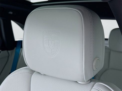 New 2026 Porsche Macan Turbo image 14