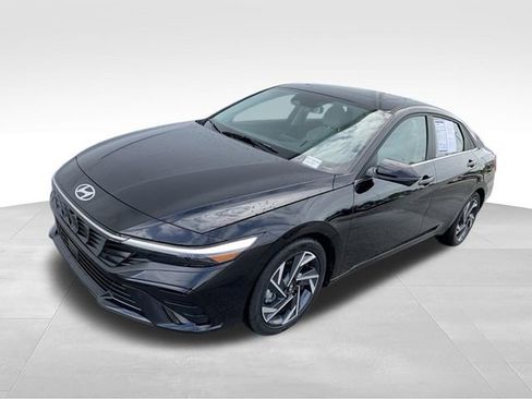 Used 2024 Hyundai Elantra Limited FWD image 35