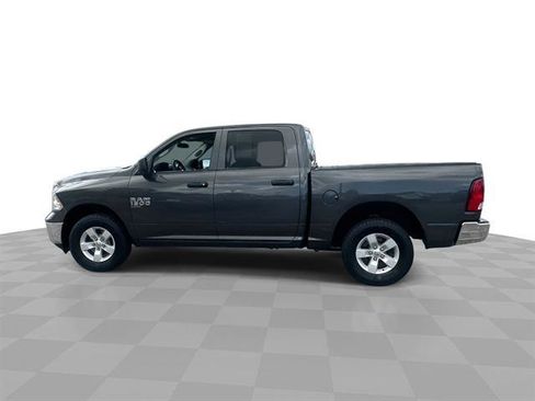 Used 2022 RAM 1500 Classic SLT image 24