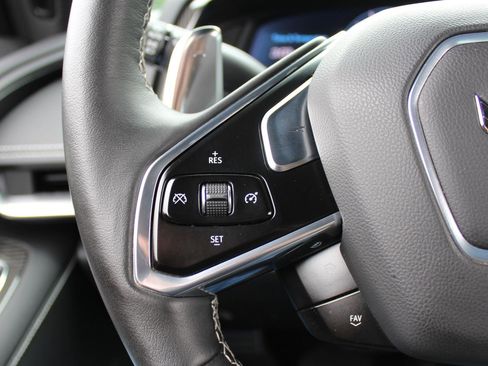 Used 2022 Chevrolet Corvette Stingray Preferred Cpe w/ Z51 Performance Package RWD image 33