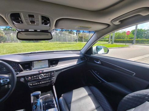 Used 2019 Kia Cadenza Limited FWD image 29