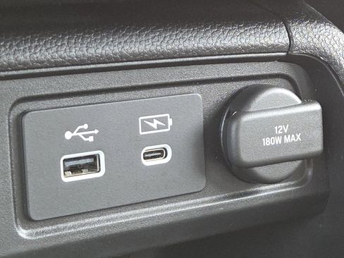 Used 2024 Honda Pilot Touring image 33