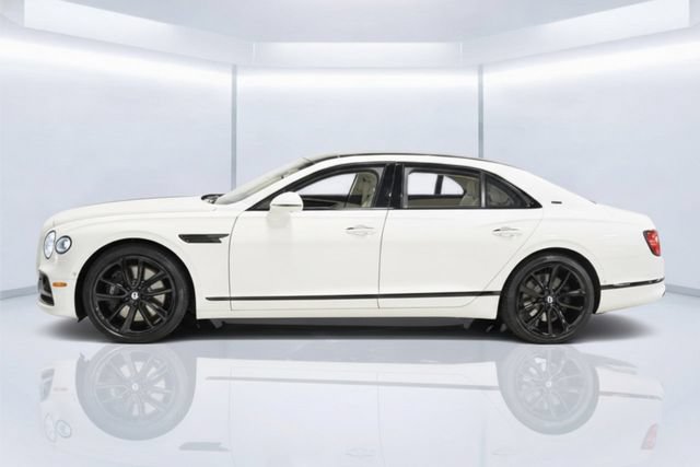 Used 2024 Bentley Flying Spur V8 AWD/4WD image 2