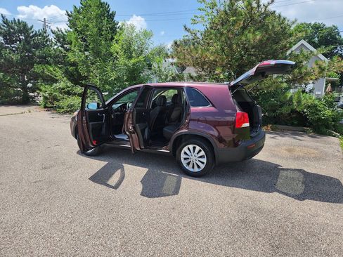 Used 2013 Kia Sorento LX FWD image 28