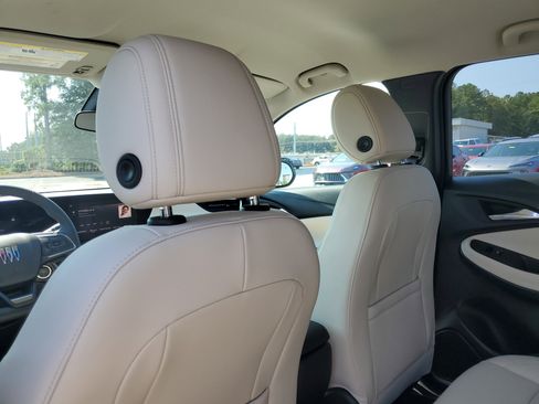 New 2026 Buick Encore GX Sport Touring image 7