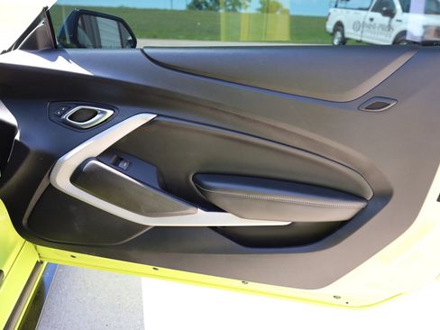 Used 2020 Chevrolet Camaro SS image 23