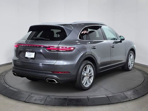 Certified 2023 Porsche Cayenne AWD/4WD image 7