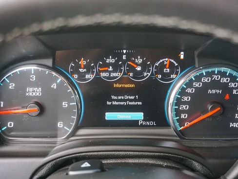 Used 2018 Chevrolet Suburban Premier AWD/4WD image 22